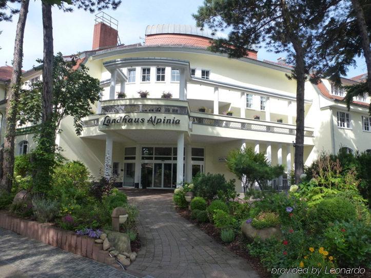 Alpinia Hotel 4*