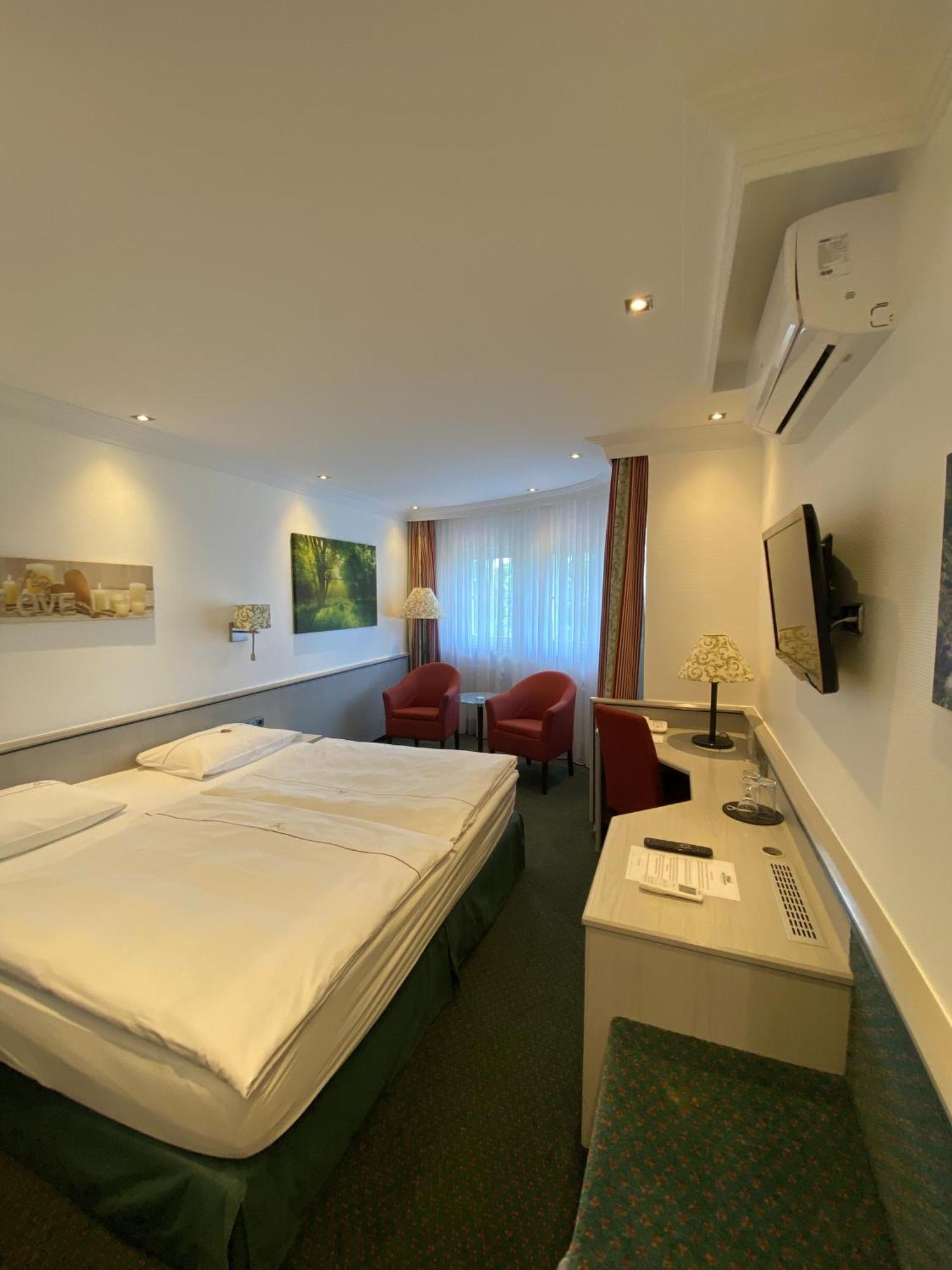 Alpinia Hotel 4*