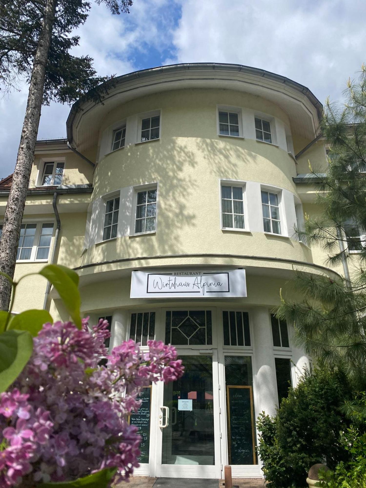 Hotel Alpinia