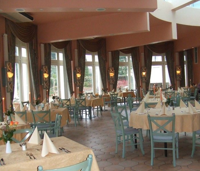 Alpinia Hotel 4*