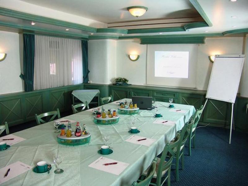 Alpinia Hotel 4*
