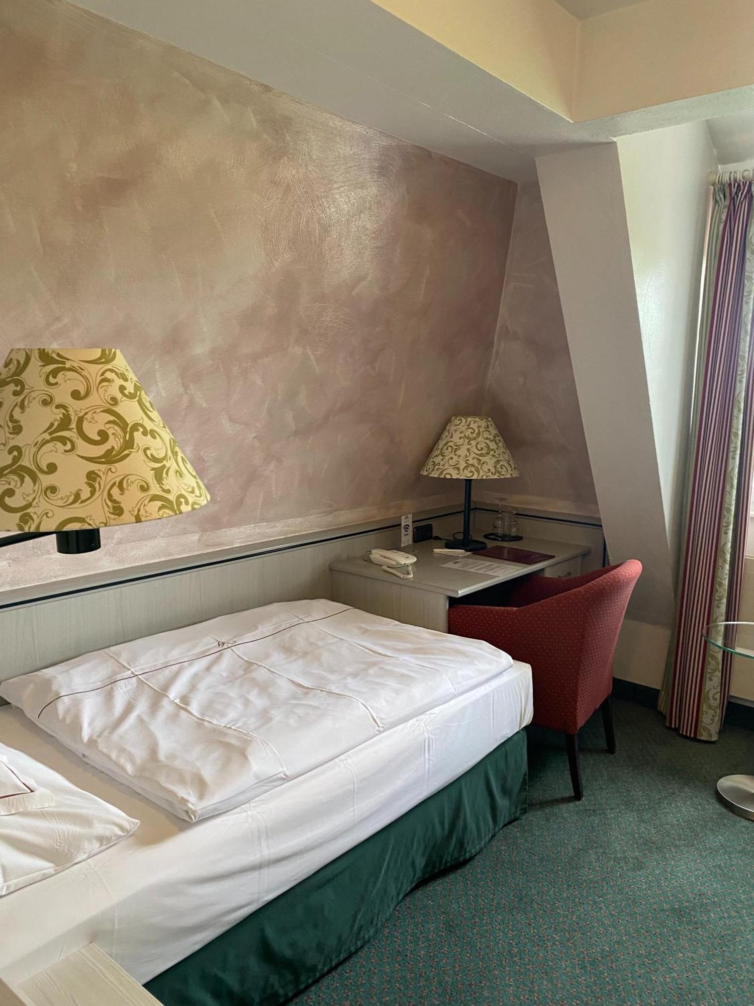 Alpinia Hotel 4*